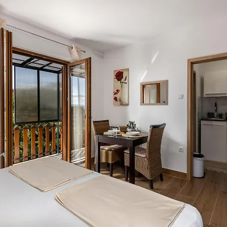 Apartmán Awesome In With Wifi Dramalj